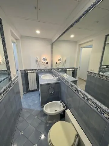Costantino Rooms Rome