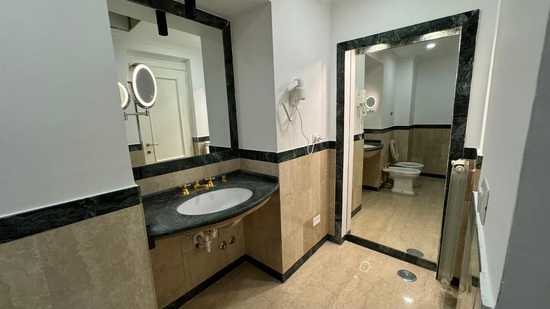Costantino Rooms Rome